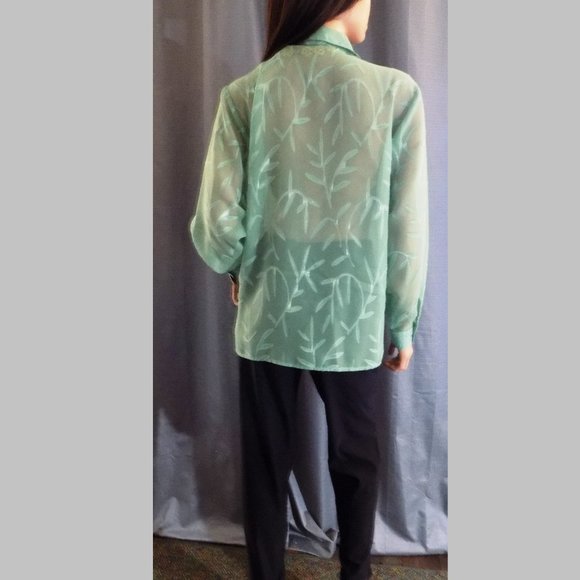 BonWorth Beautiful Sheer Green Top. - Picture 7 of 8